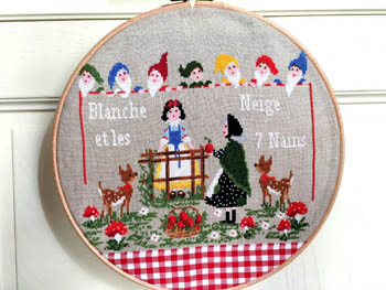 Blanche Neige-Lilli Violette-