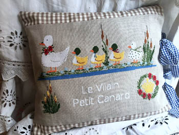 Le Vilain Petit Canard-Lilli Violette-