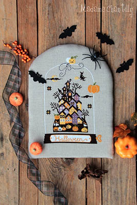 Halloween Carillon-Madame Chantilly-